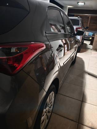 HYUNDAI HB20 1.0 COMFORT PLUS 12V FLEX 4P MANUAL HYUNDAI HB20 1.0 COMFORT PLUS 12V FLEX 4P MANUAL